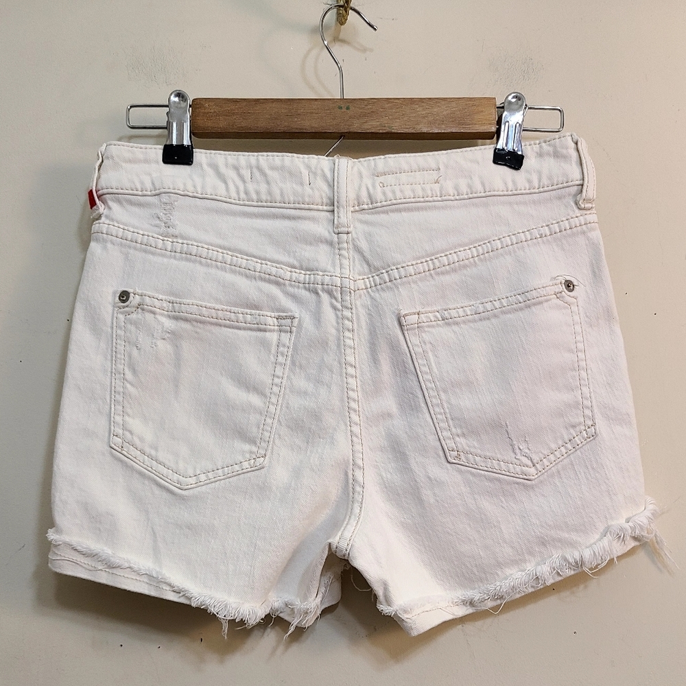 Anthropologie Pilcro Distressed Slim Denim Shorrs In Ivory Size 27 - Picture 3 of 5